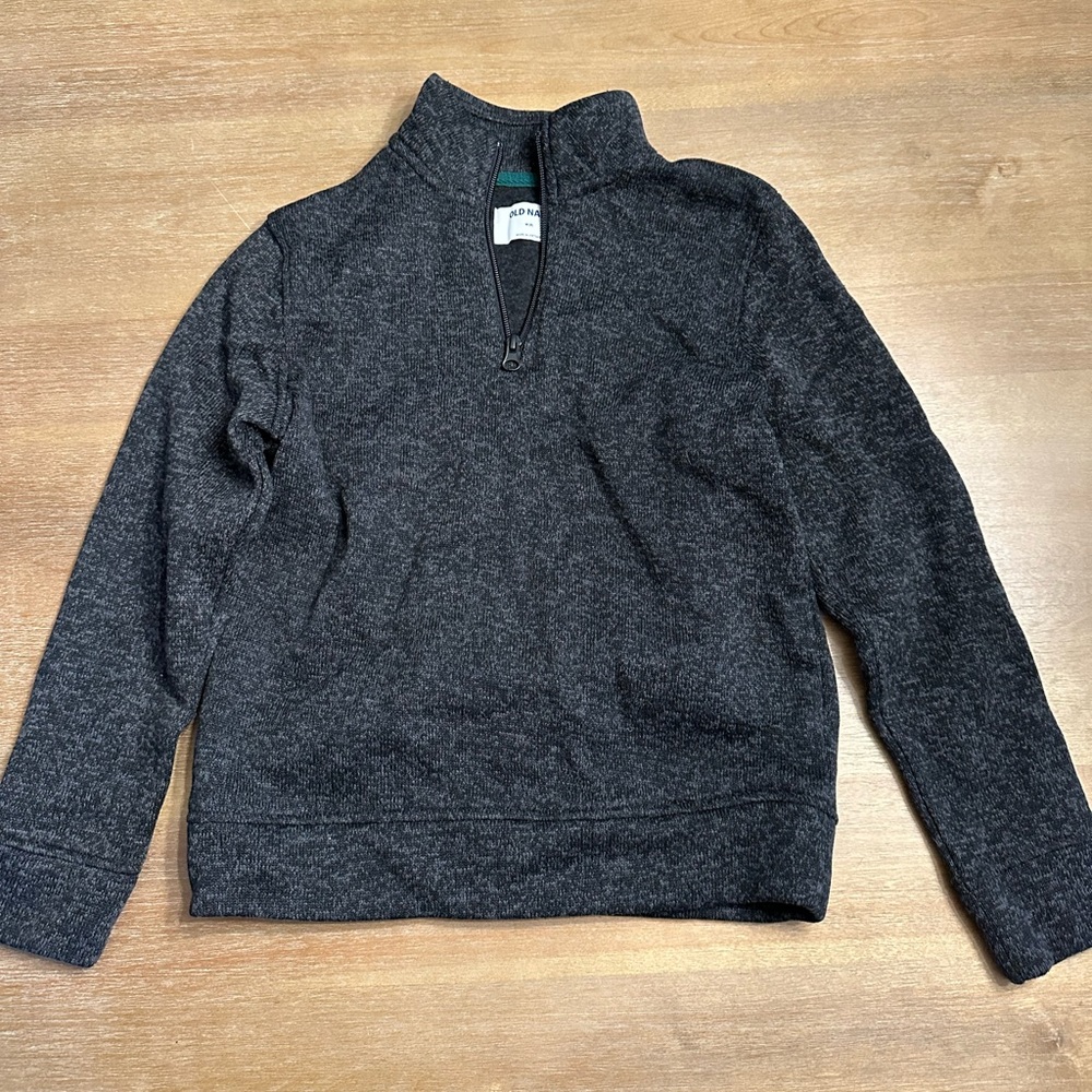 Boys Old Navy Charcoal Gray 1/4 zip Size M (8)